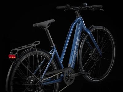 Trek FX+ 2 Stagger L Satin Mulsanne Blue Produktbild 13