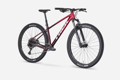 Trek Marlin 7 ML 29 Fury Red Fade Produktbild 1