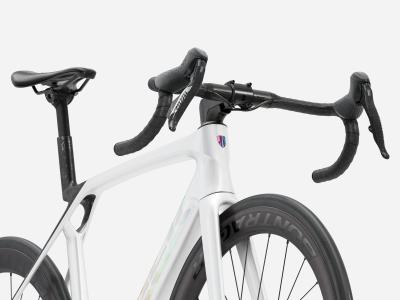 Trek Madone SL 6 AXS XS Gloss Crystal White/Matte Deep Produktbild 4