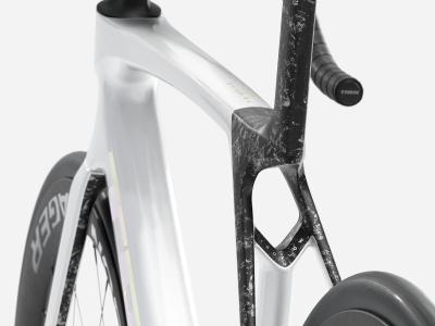 Trek Madone SL 7 S Gloss Crystal White/Matte Deep Smoke Produktbild 3