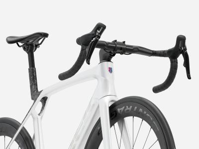 Trek Madone SL 7 S Gloss Crystal White/Matte Deep Smoke Produktbild 4