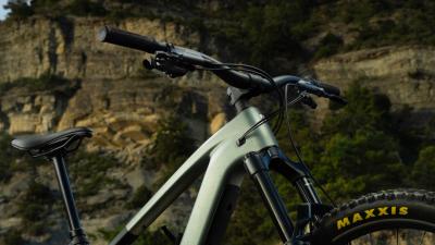 Trek FUEL+ MX 9.8XTDI2 EU XXL Gloss Navy Smoke/Matte Tr Produktbild 3
